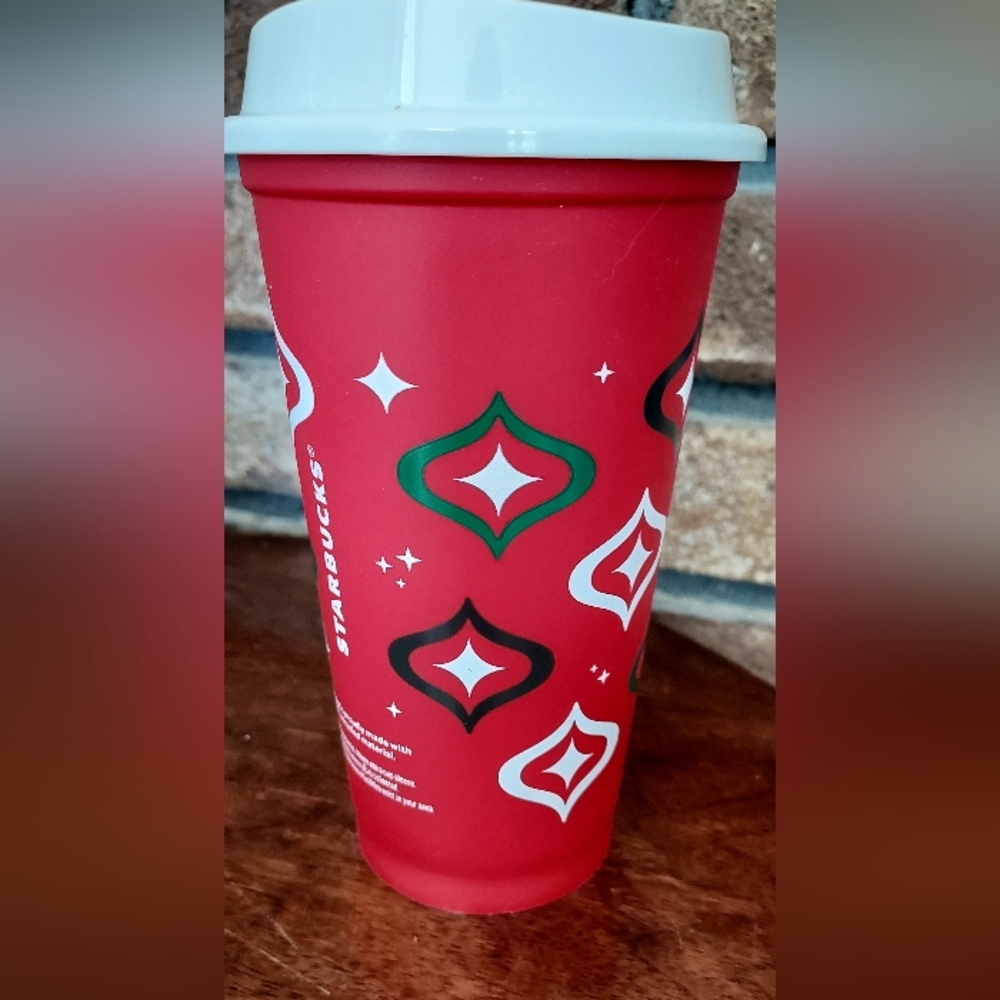 Starbucks Holiday 2013 Christmas Plastic 16 Oz Tumbler Cup Grande Reusable Lid